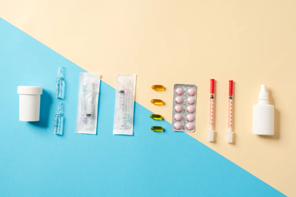 Pillen, Medikamente, Supplemente und spritzen